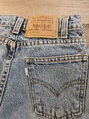 Vintage Levi's White Tab  Light Wash Blue Worn In Denim Jeans Boys 12 Or Womenxs